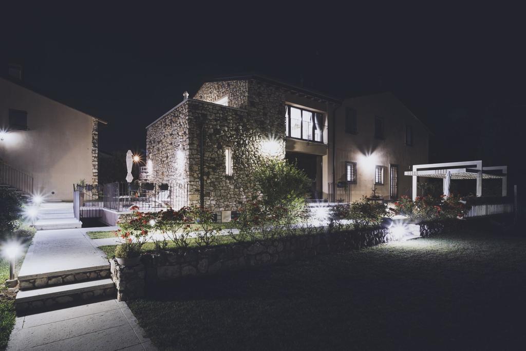 Corte Dei Soavi-Family Rooms & Apartments Soave  Exterior foto